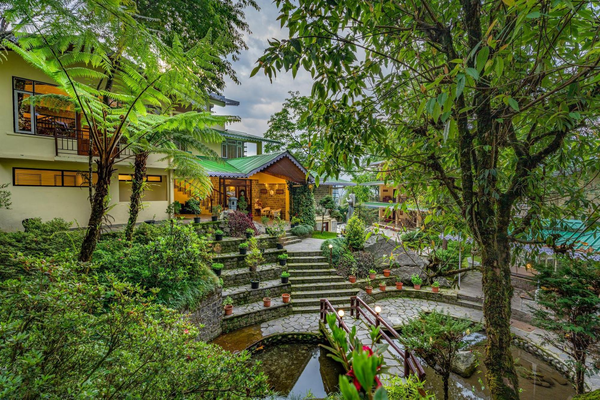 Summit Norling Resort & Spa Gangtok Exterior photo